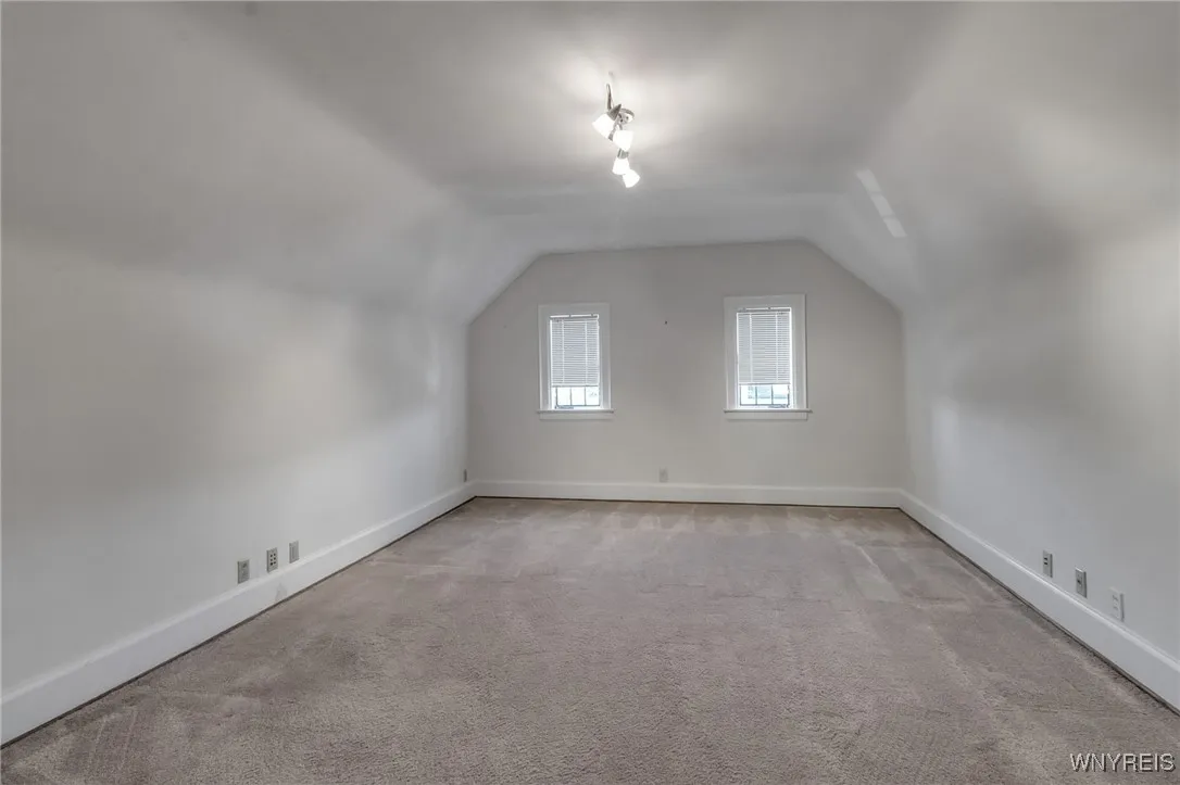 91 Nottingham, Buffalo, New York 14216, Buffalo, New York 14216, 3 Bedrooms Bedrooms, 10 Rooms Rooms,3 BathroomsBathrooms,Residential,For Sale,91 Nottingham, Buffalo, New York 14216,0,B1608417