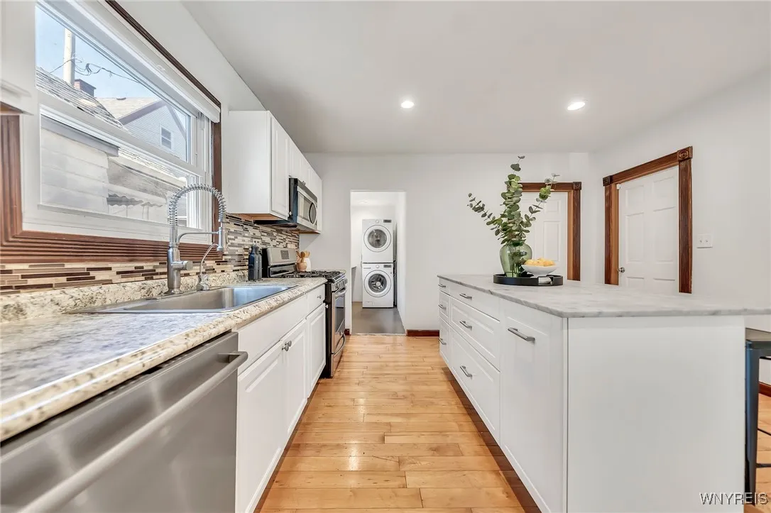 397 14th Street, Buffalo, New York 14213, Buffalo, New York 14213, 3 Bedrooms Bedrooms, 8 Rooms Rooms,1 BathroomBathrooms,Residential,Closed,397 14th Street, Buffalo, New York 14213,B1607529