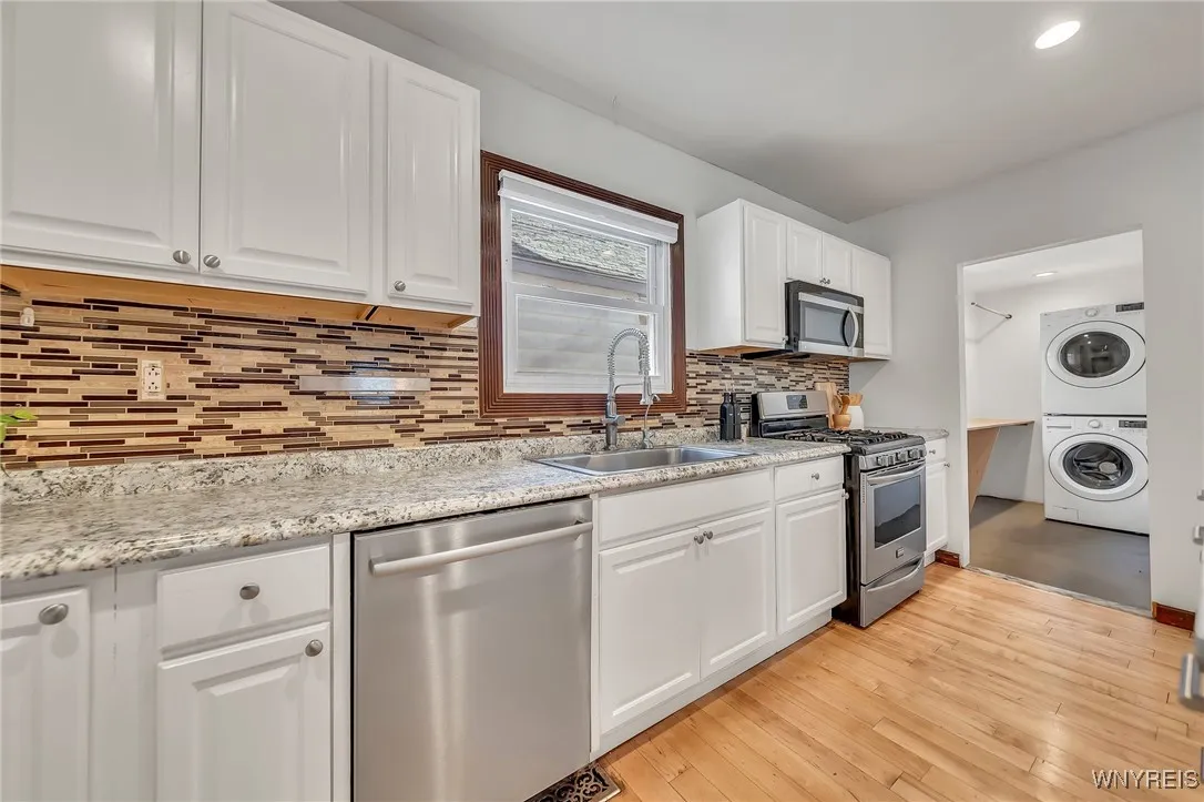 397 14th Street, Buffalo, New York 14213, Buffalo, New York 14213, 3 Bedrooms Bedrooms, 8 Rooms Rooms,1 BathroomBathrooms,Residential,Closed,397 14th Street, Buffalo, New York 14213,B1607529