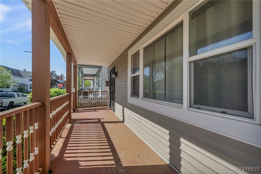 397 14th Street, Buffalo, New York 14213, Buffalo, New York 14213, 3 Bedrooms Bedrooms, 8 Rooms Rooms,1 BathroomBathrooms,Residential,Closed,397 14th Street, Buffalo, New York 14213,B1607529