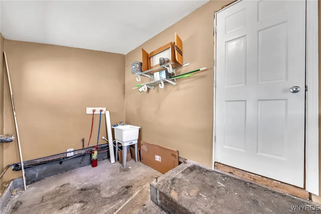 397 14th Street, Buffalo, New York 14213, Buffalo, New York 14213, 3 Bedrooms Bedrooms, 8 Rooms Rooms,1 BathroomBathrooms,Residential,Closed,397 14th Street, Buffalo, New York 14213,B1607529