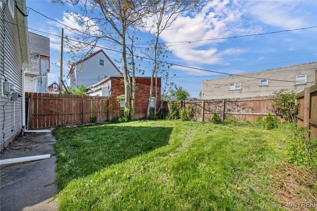 397 14th Street, Buffalo, New York 14213, Buffalo, New York 14213, 3 Bedrooms Bedrooms, 8 Rooms Rooms,1 BathroomBathrooms,Residential,Closed,397 14th Street, Buffalo, New York 14213,B1607529