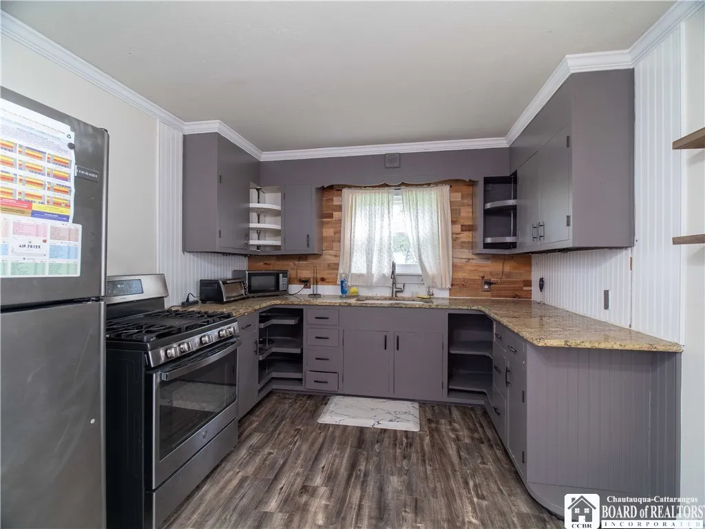78 Benson Street, Jamestown, New York 14701, Jamestown, New York 14701, 3 Bedrooms Bedrooms, 8 Rooms Rooms,1 BathroomBathrooms,Residential,For Sale,78 Benson Street, Jamestown, New York 14701,0,R1608398