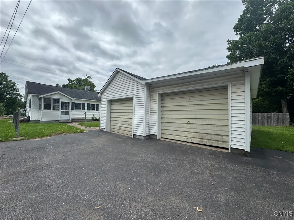 706 West Bloomfield Street, Rome-inside, New York, Rome, New York 13440, 2 Bedrooms Bedrooms, 6 Rooms Rooms,1 BathroomBathrooms,Residential,Closed,706 West Bloomfield Street, Rome-inside, New York ,S1607585