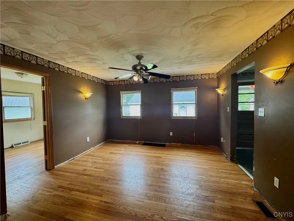 706 West Bloomfield Street, Rome-inside, New York, Rome, New York 13440, 2 Bedrooms Bedrooms, 6 Rooms Rooms,1 BathroomBathrooms,Residential,Closed,706 West Bloomfield Street, Rome-inside, New York ,S1607585