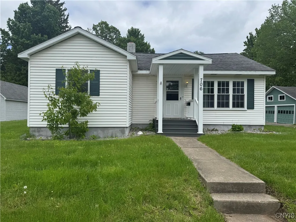 706 West Bloomfield Street, Rome-inside, New York, Rome, New York 13440, 2 Bedrooms Bedrooms, 6 Rooms Rooms,1 BathroomBathrooms,Residential,Closed,706 West Bloomfield Street, Rome-inside, New York ,S1607585