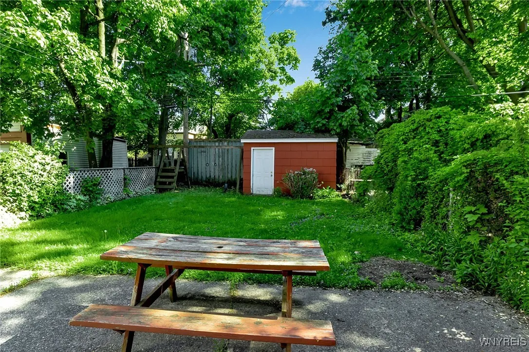 1681 Amherst Street, Buffalo, New York 14214, Buffalo, New York 14214, 6 Bedrooms Bedrooms, ,2 BathroomsBathrooms,Residential,Closed,1681 Amherst Street, Buffalo, New York 14214,0,B1608562