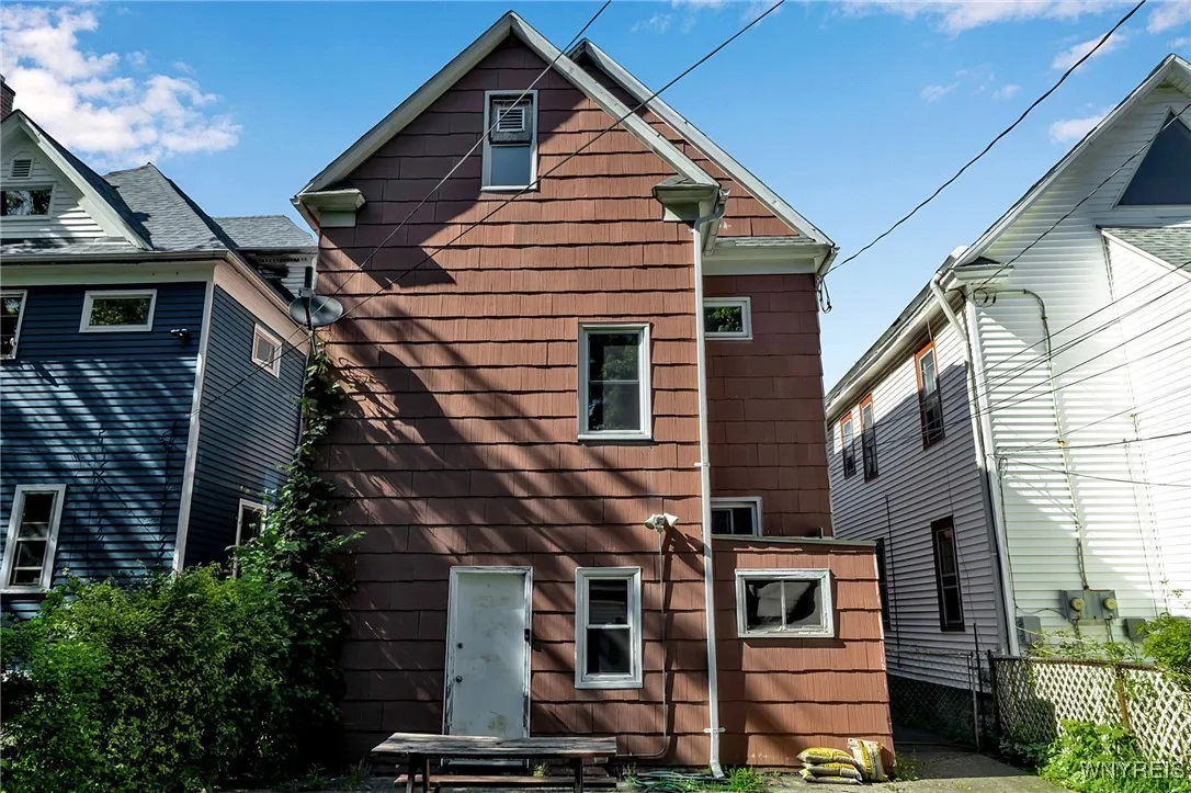 1681 Amherst Street, Buffalo, New York 14214, Buffalo, New York 14214, 6 Bedrooms Bedrooms, ,2 BathroomsBathrooms,Residential,Closed,1681 Amherst Street, Buffalo, New York 14214,0,B1608562