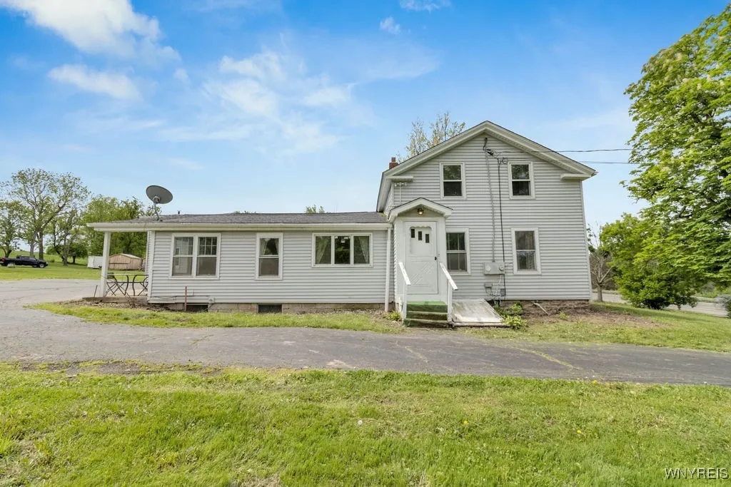 9115 Gowanda State Road, Eden, New York 14057, Eden, New York 14057, 4 Bedrooms Bedrooms, 8 Rooms Rooms,2 BathroomsBathrooms,Residential,Closed,9115 Gowanda State Road, Eden, New York 14057,0,B1608326