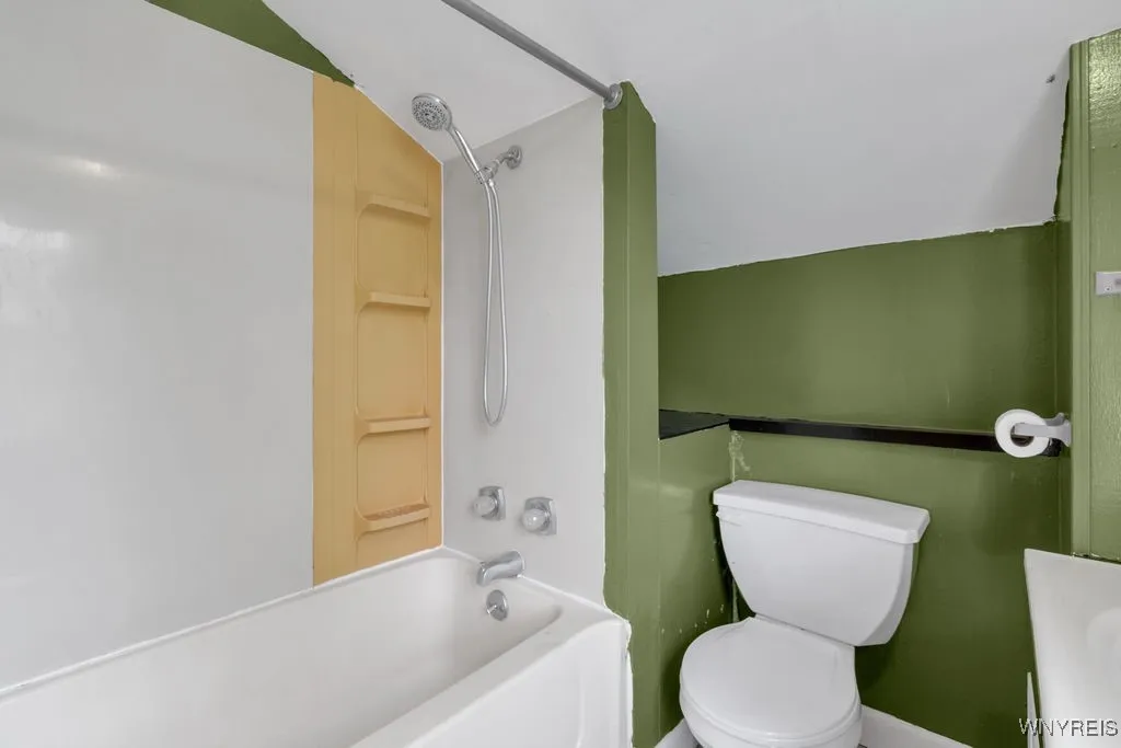 9115 Gowanda State Road, Eden, New York 14057, Eden, New York 14057, 4 Bedrooms Bedrooms, 8 Rooms Rooms,2 BathroomsBathrooms,Residential,Closed,9115 Gowanda State Road, Eden, New York 14057,0,B1608326