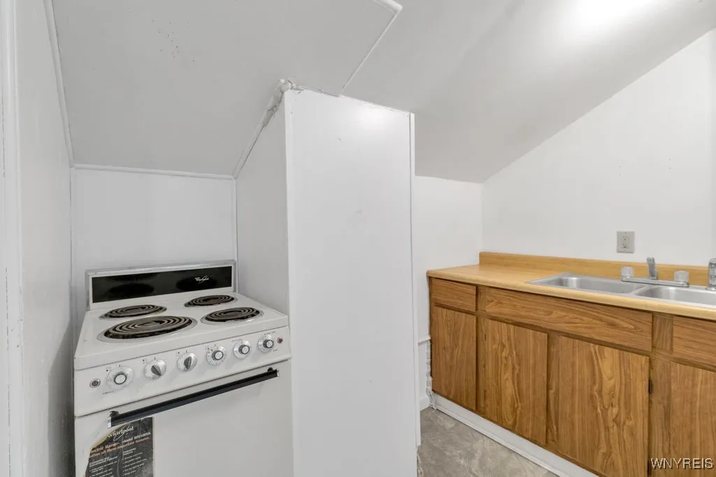 9115 Gowanda State Road, Eden, New York 14057, Eden, New York 14057, 4 Bedrooms Bedrooms, 8 Rooms Rooms,2 BathroomsBathrooms,Residential,Closed,9115 Gowanda State Road, Eden, New York 14057,0,B1608326