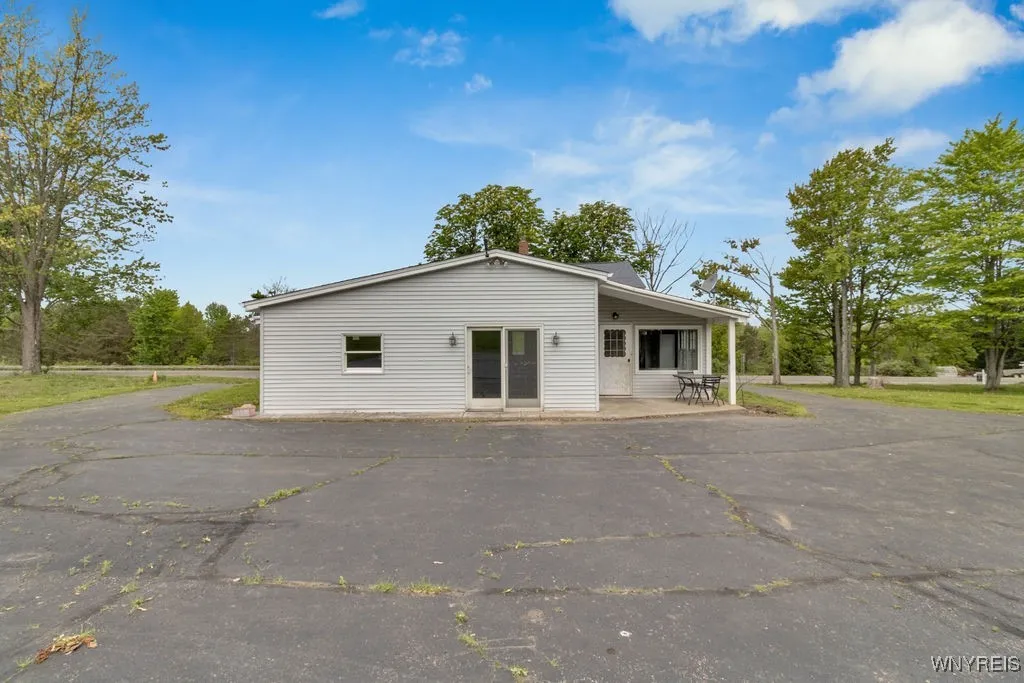 9115 Gowanda State Road, Eden, New York 14057, Eden, New York 14057, 4 Bedrooms Bedrooms, 8 Rooms Rooms,2 BathroomsBathrooms,Residential,Closed,9115 Gowanda State Road, Eden, New York 14057,0,B1608326