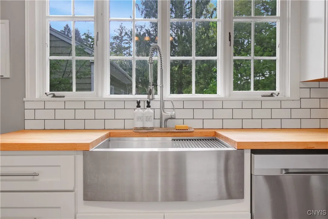 2875 West Lake Road, Cazenovia, New York 13035, Cazenovia, New York 13035, 5 Bedrooms Bedrooms, 10 Rooms Rooms,2 BathroomsBathrooms,Residential,Closed,2875 West Lake Road, Cazenovia, New York 13035,0,S1606489