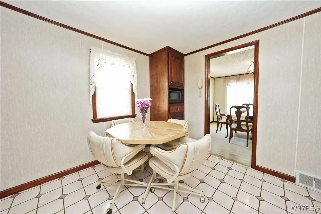 51 Orchard Avenue, Hamburg, New York 14219, Hamburg, New York 14219, 3 Bedrooms Bedrooms, 7 Rooms Rooms,1 BathroomBathrooms,Residential,Closed,51 Orchard Avenue, Hamburg, New York 14219,B1607117