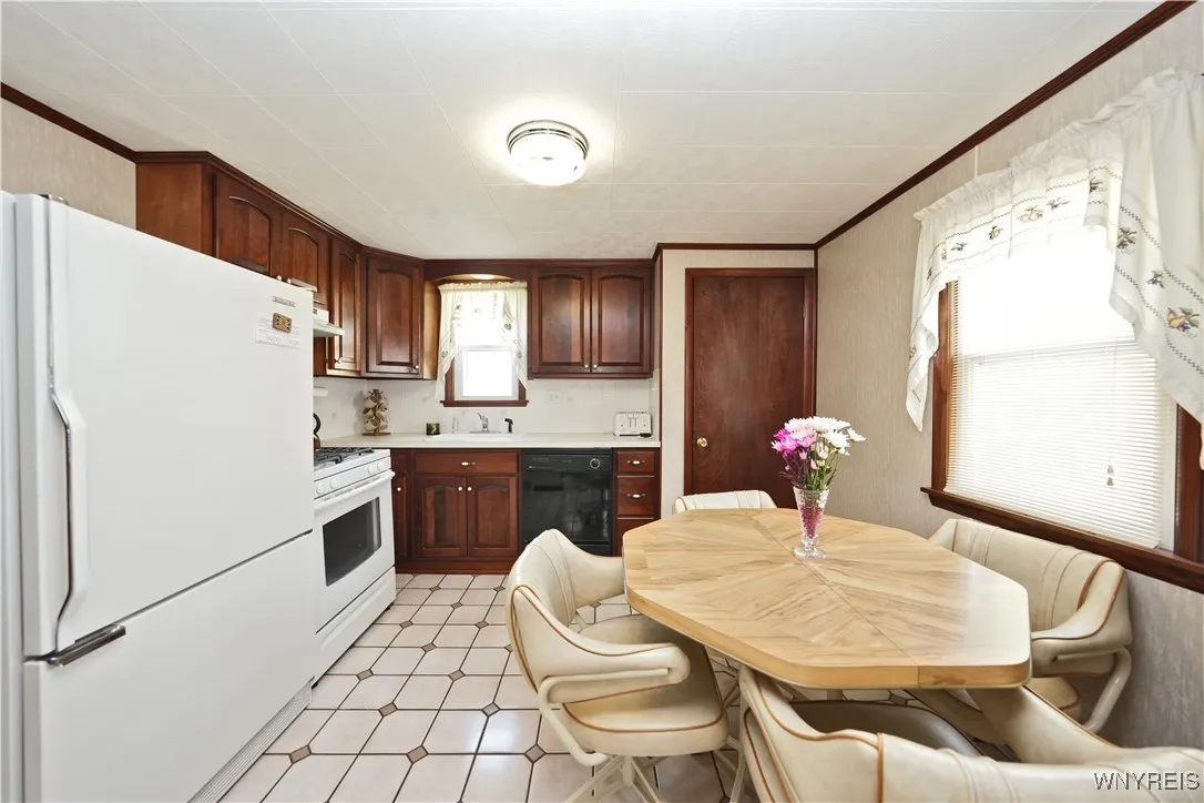 51 Orchard Avenue, Hamburg, New York 14219, Hamburg, New York 14219, 3 Bedrooms Bedrooms, 7 Rooms Rooms,1 BathroomBathrooms,Residential,Closed,51 Orchard Avenue, Hamburg, New York 14219,B1607117