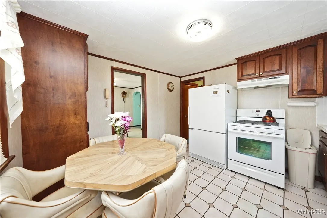 51 Orchard Avenue, Hamburg, New York 14219, Hamburg, New York 14219, 3 Bedrooms Bedrooms, 7 Rooms Rooms,1 BathroomBathrooms,Residential,Closed,51 Orchard Avenue, Hamburg, New York 14219,B1607117