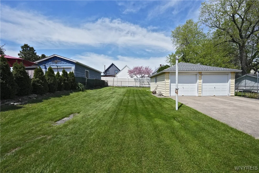 51 Orchard Avenue, Hamburg, New York 14219, Hamburg, New York 14219, 3 Bedrooms Bedrooms, 7 Rooms Rooms,1 BathroomBathrooms,Residential,Closed,51 Orchard Avenue, Hamburg, New York 14219,B1607117