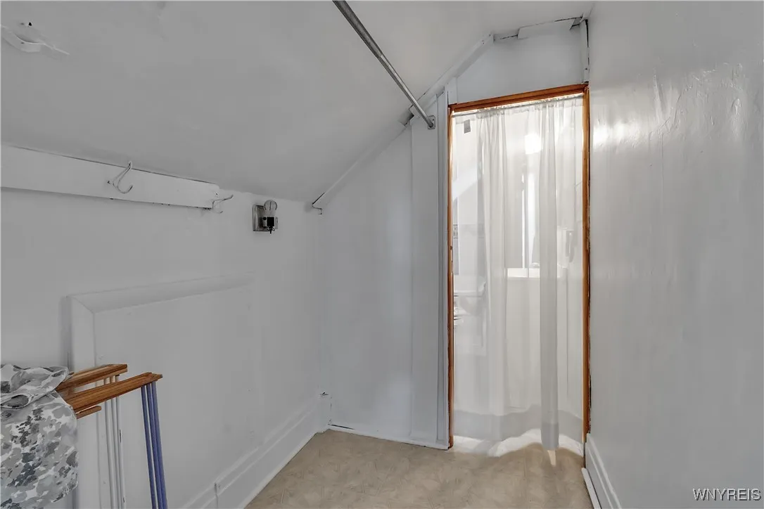 84 Newfield Street, Buffalo, New York 14207, Buffalo, New York 14207, 3 Bedrooms Bedrooms, 7 Rooms Rooms,2 BathroomsBathrooms,Residential,Closed,84 Newfield Street, Buffalo, New York 14207,0,B1608432
