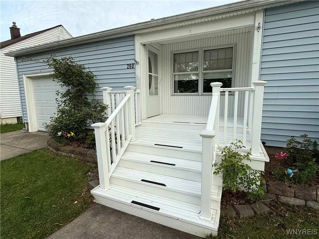 EXTERIOR FRONT