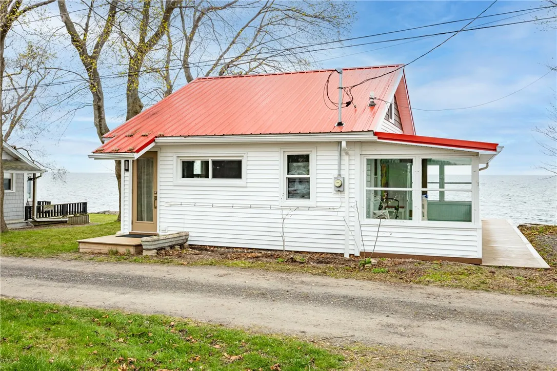 10483 Willow Lane, Yates, New York 14098, Yates, New York 14098, 2 Bedrooms Bedrooms, 4 Rooms Rooms,1 BathroomBathrooms,Residential,Closed,10483 Willow Lane, Yates, New York 14098,0,R1608445