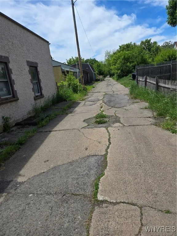 The alley behind Ashland Avenue brings you to the doors of the garage where you will enter.