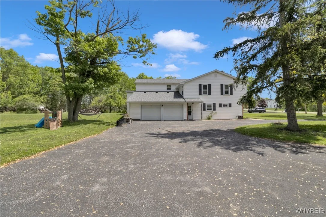 520 North Ellicott Creek Road, Amherst, New York 1, Amherst, New York 14228, 4 Bedrooms Bedrooms, 11 Rooms Rooms,2 BathroomsBathrooms,Residential,Closed,520 North Ellicott Creek Road, Amherst, New York 1,B1608676