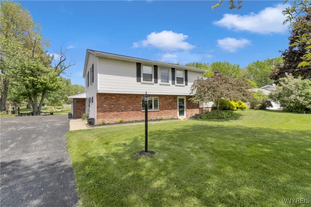 520 North Ellicott Creek Road, Amherst, New York 1, Amherst, New York 14228, 4 Bedrooms Bedrooms, 11 Rooms Rooms,2 BathroomsBathrooms,Residential,Closed,520 North Ellicott Creek Road, Amherst, New York 1,B1608676