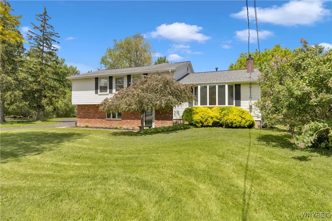 520 North Ellicott Creek Road, Amherst, New York 1, Amherst, New York 14228, 4 Bedrooms Bedrooms, 11 Rooms Rooms,2 BathroomsBathrooms,Residential,Closed,520 North Ellicott Creek Road, Amherst, New York 1,B1608676