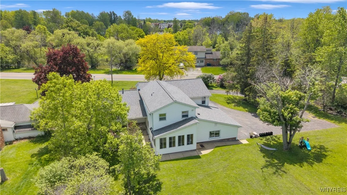 520 North Ellicott Creek Road, Amherst, New York 1, Amherst, New York 14228, 4 Bedrooms Bedrooms, 11 Rooms Rooms,2 BathroomsBathrooms,Residential,Closed,520 North Ellicott Creek Road, Amherst, New York 1,B1608676