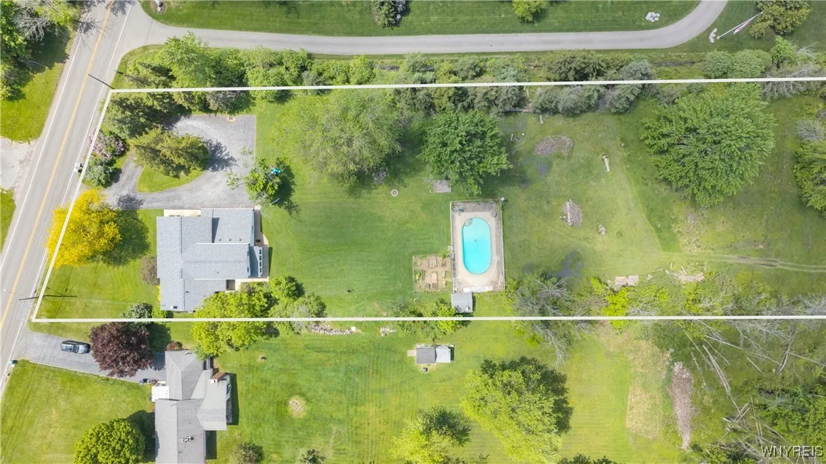 520 North Ellicott Creek Road, Amherst, New York 1, Amherst, New York 14228, 4 Bedrooms Bedrooms, 11 Rooms Rooms,2 BathroomsBathrooms,Residential,Closed,520 North Ellicott Creek Road, Amherst, New York 1,B1608676