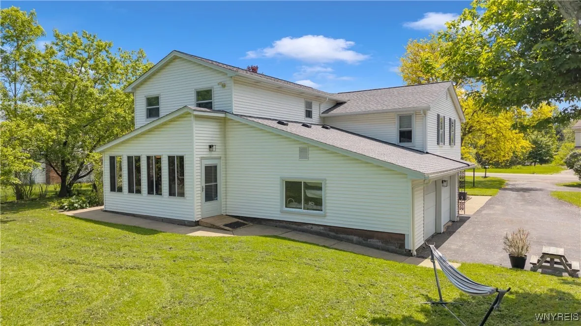 520 North Ellicott Creek Road, Amherst, New York 1, Amherst, New York 14228, 4 Bedrooms Bedrooms, 11 Rooms Rooms,2 BathroomsBathrooms,Residential,Closed,520 North Ellicott Creek Road, Amherst, New York 1,B1608676
