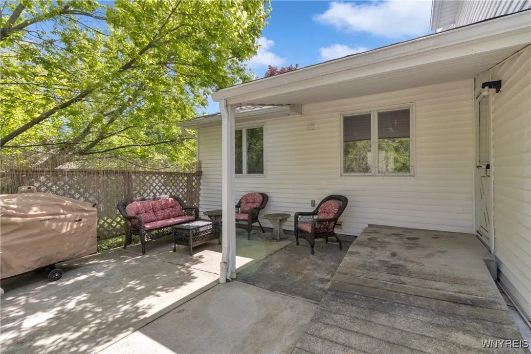 520 North Ellicott Creek Road, Amherst, New York 1, Amherst, New York 14228, 4 Bedrooms Bedrooms, 11 Rooms Rooms,2 BathroomsBathrooms,Residential,Closed,520 North Ellicott Creek Road, Amherst, New York 1,B1608676