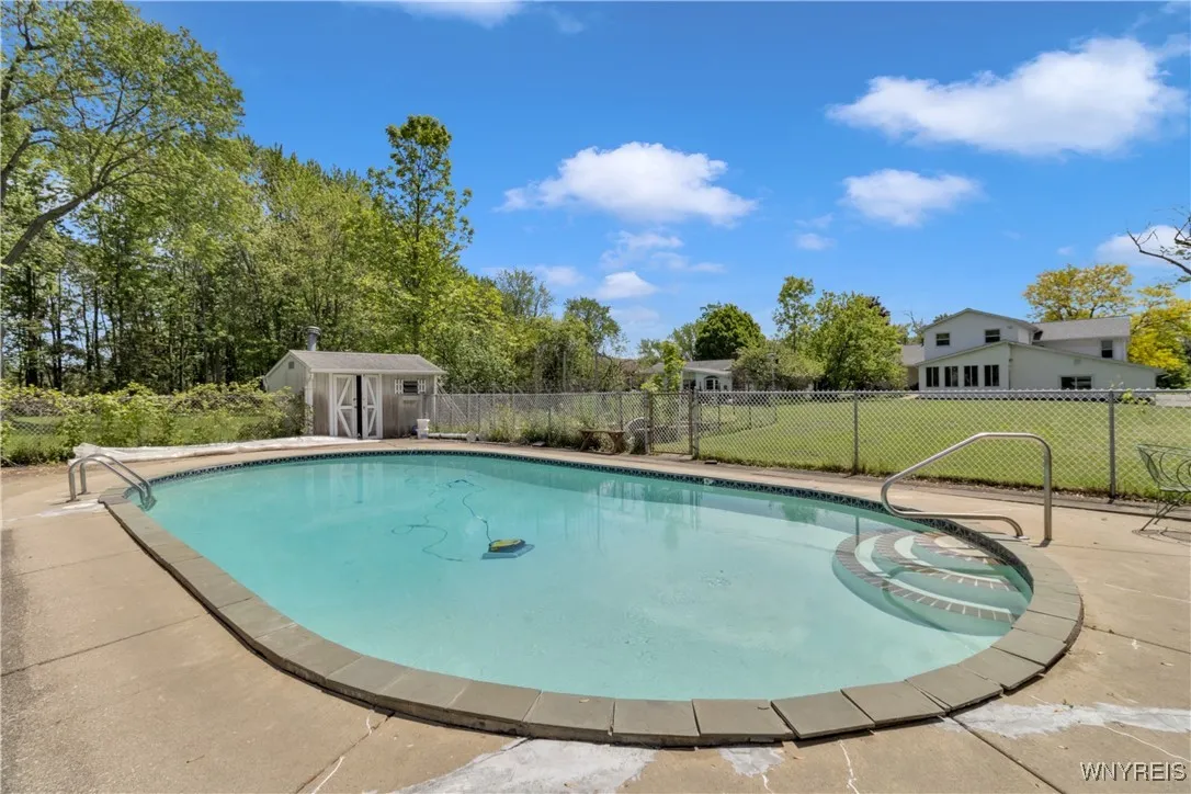 520 North Ellicott Creek Road, Amherst, New York 1, Amherst, New York 14228, 4 Bedrooms Bedrooms, 11 Rooms Rooms,2 BathroomsBathrooms,Residential,Closed,520 North Ellicott Creek Road, Amherst, New York 1,B1608676