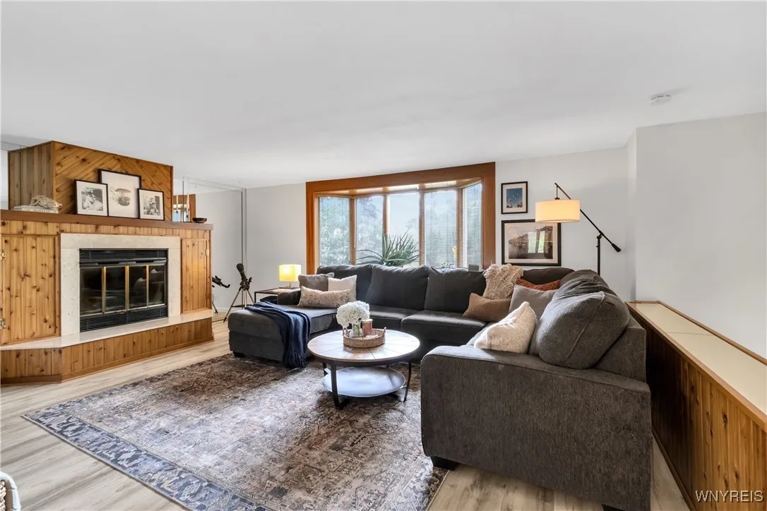520 North Ellicott Creek Road, Amherst, New York 1, Amherst, New York 14228, 4 Bedrooms Bedrooms, 11 Rooms Rooms,2 BathroomsBathrooms,Residential,Closed,520 North Ellicott Creek Road, Amherst, New York 1,B1608676