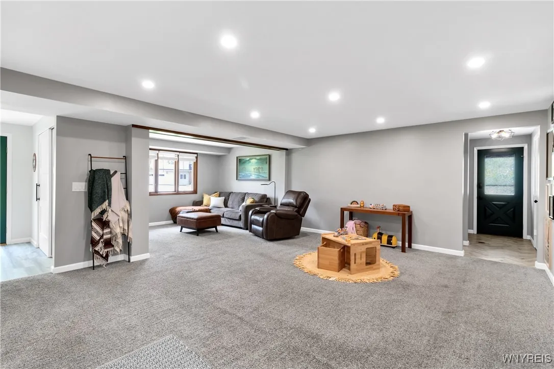 520 North Ellicott Creek Road, Amherst, New York 1, Amherst, New York 14228, 4 Bedrooms Bedrooms, 11 Rooms Rooms,2 BathroomsBathrooms,Residential,Closed,520 North Ellicott Creek Road, Amherst, New York 1,B1608676