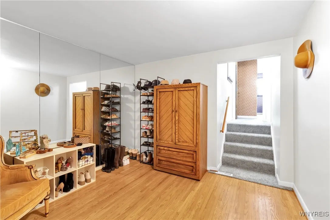 520 North Ellicott Creek Road, Amherst, New York 1, Amherst, New York 14228, 4 Bedrooms Bedrooms, 11 Rooms Rooms,2 BathroomsBathrooms,Residential,Closed,520 North Ellicott Creek Road, Amherst, New York 1,B1608676