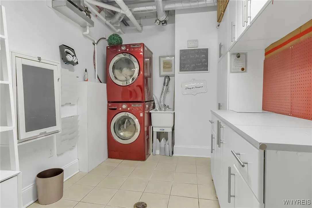 132 Lakefront Boulevard 403, Buffalo, New York 142, Buffalo, New York 14202, 2 Bedrooms Bedrooms, 6 Rooms Rooms,2 BathroomsBathrooms,Residential,Closed,132 Lakefront Boulevard 403, Buffalo, New York 142,0,B1608683