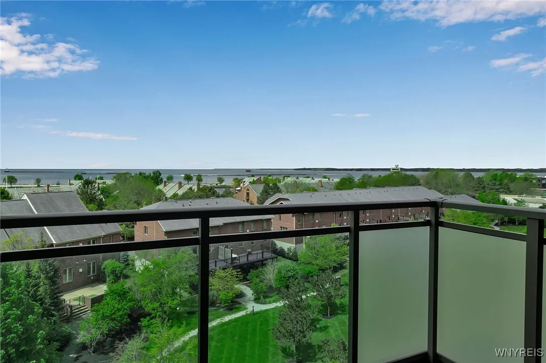 132 Lakefront Boulevard 403, Buffalo, New York 142, Buffalo, New York 14202, 2 Bedrooms Bedrooms, 6 Rooms Rooms,2 BathroomsBathrooms,Residential,Closed,132 Lakefront Boulevard 403, Buffalo, New York 142,0,B1608683