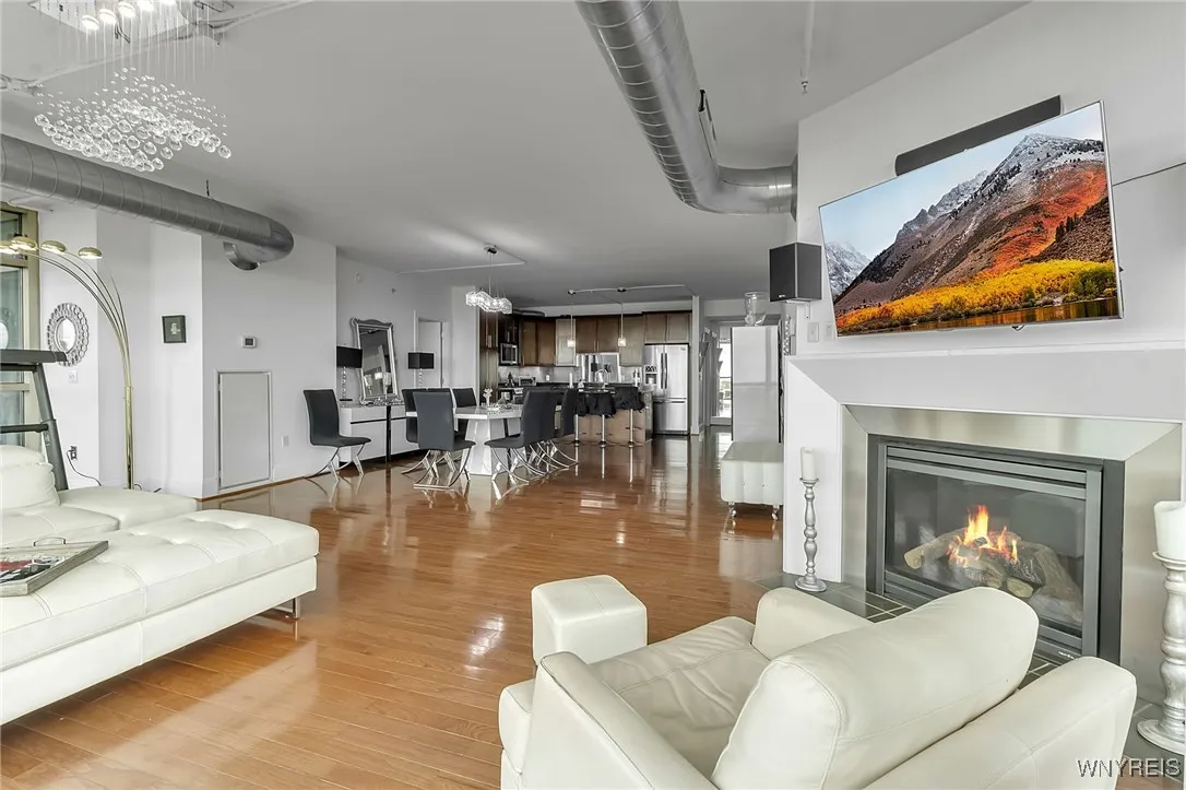 132 Lakefront Boulevard 403, Buffalo, New York 142, Buffalo, New York 14202, 2 Bedrooms Bedrooms, 6 Rooms Rooms,2 BathroomsBathrooms,Residential,Closed,132 Lakefront Boulevard 403, Buffalo, New York 142,0,B1608683