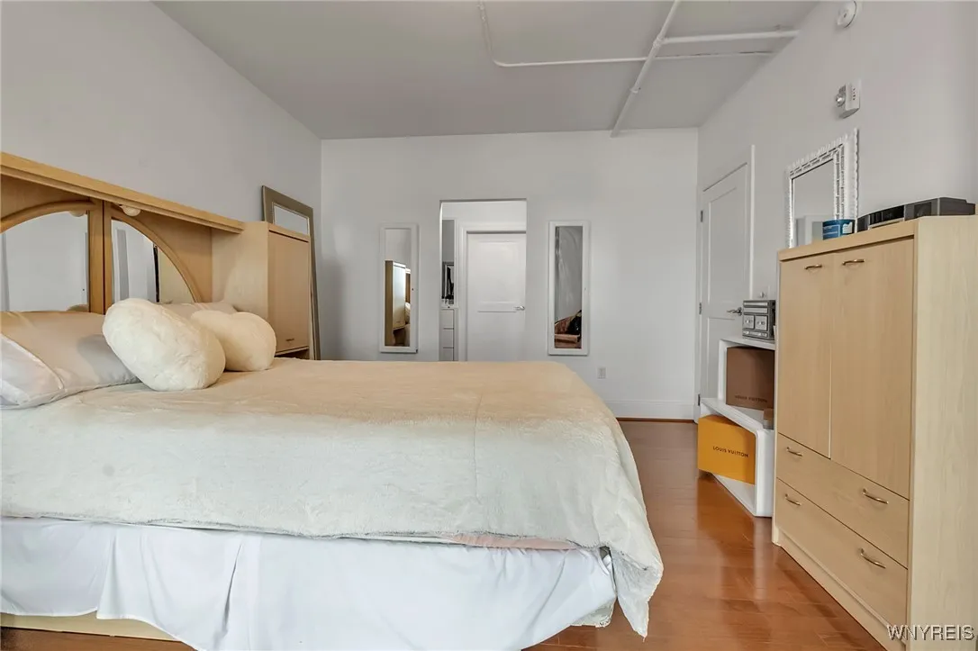 132 Lakefront Boulevard 403, Buffalo, New York 142, Buffalo, New York 14202, 2 Bedrooms Bedrooms, 6 Rooms Rooms,2 BathroomsBathrooms,Residential,Closed,132 Lakefront Boulevard 403, Buffalo, New York 142,0,B1608683