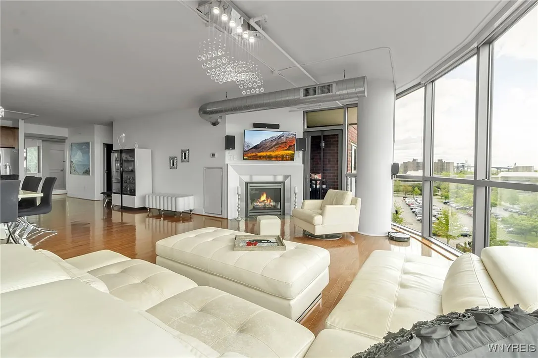 132 Lakefront Boulevard 403, Buffalo, New York 142, Buffalo, New York 14202, 2 Bedrooms Bedrooms, 6 Rooms Rooms,2 BathroomsBathrooms,Residential,Closed,132 Lakefront Boulevard 403, Buffalo, New York 142,0,B1608683