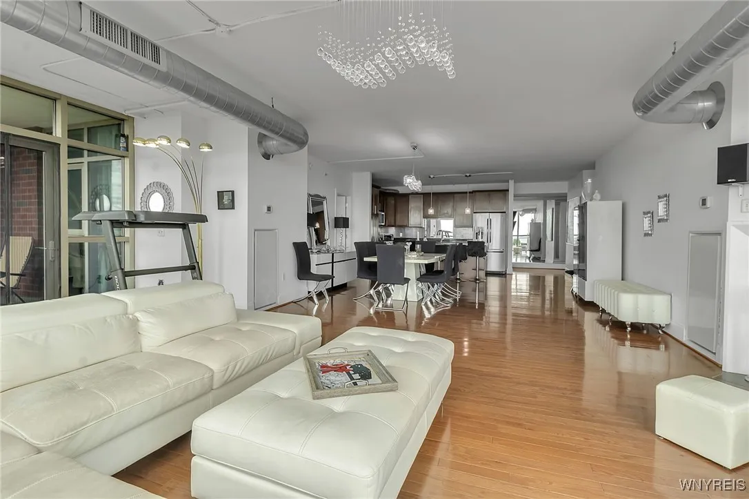 132 Lakefront Boulevard 403, Buffalo, New York 142, Buffalo, New York 14202, 2 Bedrooms Bedrooms, 6 Rooms Rooms,2 BathroomsBathrooms,Residential,Closed,132 Lakefront Boulevard 403, Buffalo, New York 142,0,B1608683