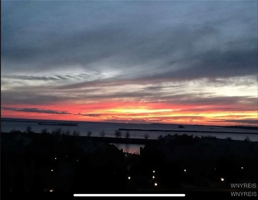 132 Lakefront Boulevard 403, Buffalo, New York 142, Buffalo, New York 14202, 2 Bedrooms Bedrooms, 6 Rooms Rooms,2 BathroomsBathrooms,Residential,Closed,132 Lakefront Boulevard 403, Buffalo, New York 142,0,B1608683
