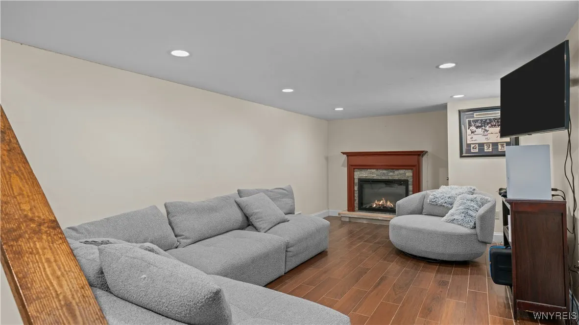 32 Harrogate, Amherst, New York 14221, Amherst, New York 14221, 3 Bedrooms Bedrooms, 7 Rooms Rooms,2 BathroomsBathrooms,Residential,Closed,32 Harrogate, Amherst, New York 14221,0,B1608488