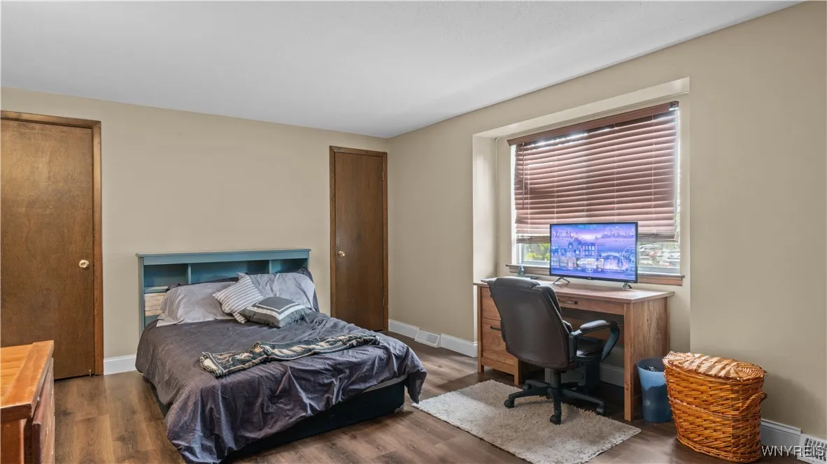 32 Harrogate, Amherst, New York 14221, Amherst, New York 14221, 3 Bedrooms Bedrooms, 7 Rooms Rooms,2 BathroomsBathrooms,Residential,Closed,32 Harrogate, Amherst, New York 14221,0,B1608488