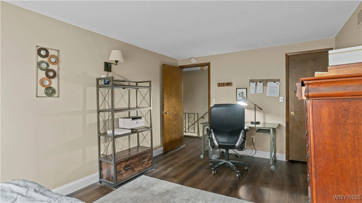 32 Harrogate, Amherst, New York 14221, Amherst, New York 14221, 3 Bedrooms Bedrooms, 7 Rooms Rooms,2 BathroomsBathrooms,Residential,Closed,32 Harrogate, Amherst, New York 14221,0,B1608488