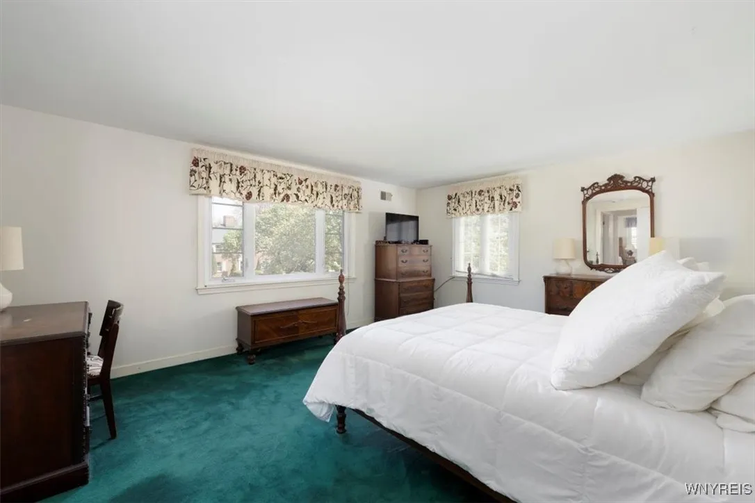 205 Deerhurst Park Boulevard, Tonawanda-town, New, Tonawanda, New York 14217, 3 Bedrooms Bedrooms, 7 Rooms Rooms,2 BathroomsBathrooms,Residential,Closed,205 Deerhurst Park Boulevard, Tonawanda-town, New ,B1608780