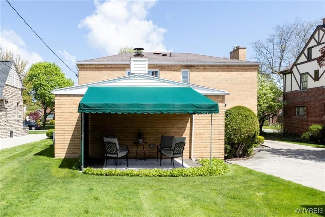 205 Deerhurst Park Boulevard, Tonawanda-town, New, Tonawanda, New York 14217, 3 Bedrooms Bedrooms, 7 Rooms Rooms,2 BathroomsBathrooms,Residential,Closed,205 Deerhurst Park Boulevard, Tonawanda-town, New ,B1608780