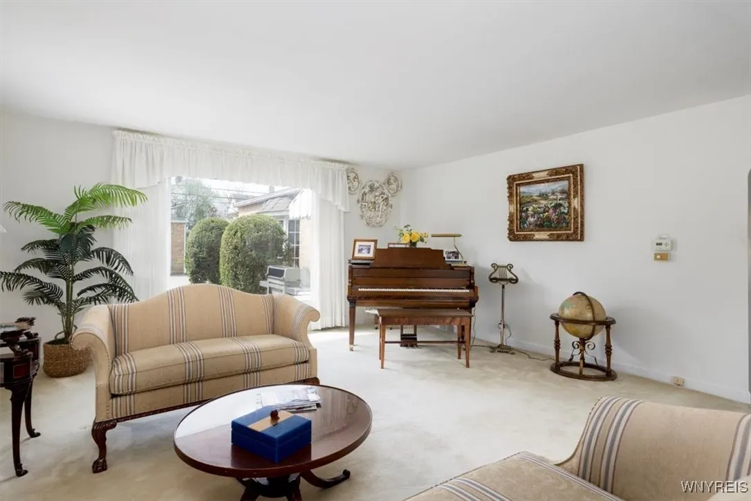 205 Deerhurst Park Boulevard, Tonawanda-town, New, Tonawanda, New York 14217, 3 Bedrooms Bedrooms, 7 Rooms Rooms,2 BathroomsBathrooms,Residential,Closed,205 Deerhurst Park Boulevard, Tonawanda-town, New ,B1608780