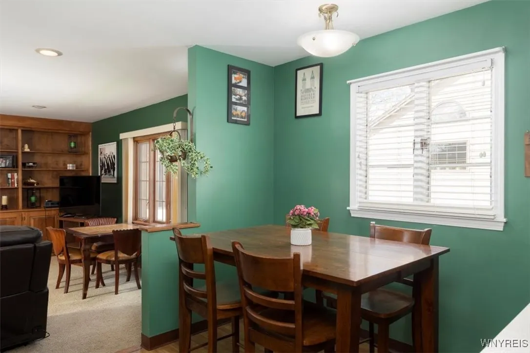 205 Deerhurst Park Boulevard, Tonawanda-town, New, Tonawanda, New York 14217, 3 Bedrooms Bedrooms, 7 Rooms Rooms,2 BathroomsBathrooms,Residential,Closed,205 Deerhurst Park Boulevard, Tonawanda-town, New ,B1608780